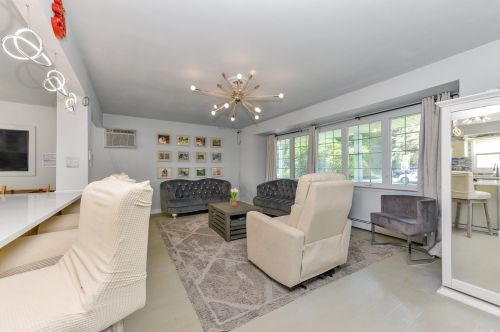 30 18th St, Huntington Station, NY 11746-2332