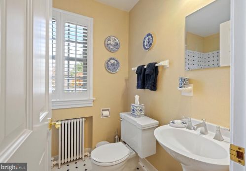 4914 Upton St, Washington DC 20016-2350 exterior