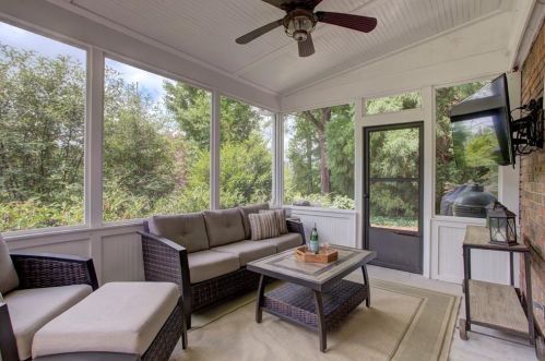 2425 Kingsland Dr, Atlanta GA 30360-1441 exterior