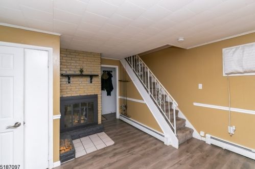 150 Madison Trl, Hopatcong NJ  07843-1519 exterior