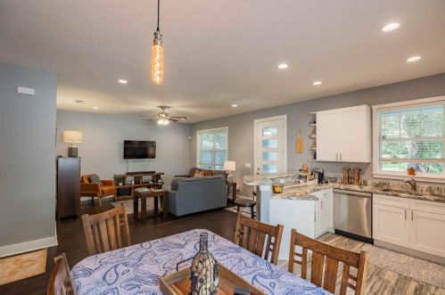 1704 Louisiana Ave, Tampa FL  33610-6037 exterior