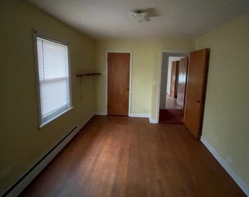 410 Burton St, Waukegan IL 60085-3514 exterior