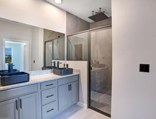 4373 68 Ave, Naples FL 34120-6404 exterior