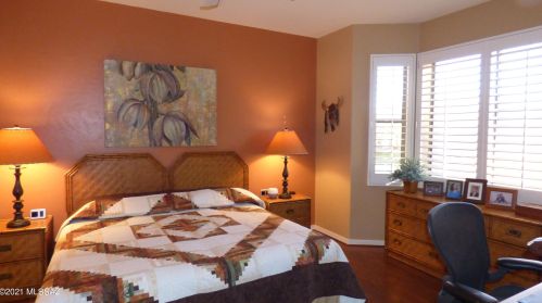 561 Knotwood St, Green Valley AZ 85614-5971 exterior