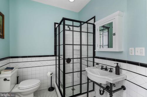 1233 Jackson St, Philadelphia PA 19148-2929 exterior