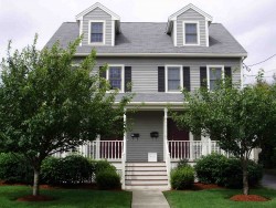 101 Dalby St, Newton, MA 02458-1032