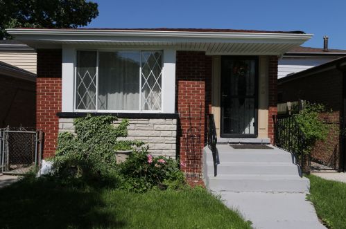 9136 Eggleston Ave, Chicago IL  60620-2307 exterior