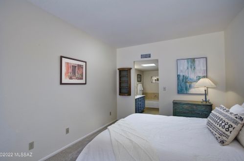 4413 Kleindale Rd, Tucson AZ 85749-8331 exterior