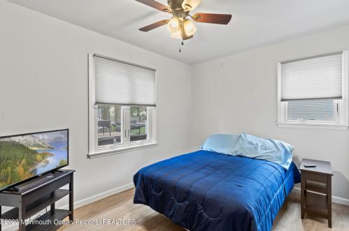 37 Chain Blvd, Berkeley Township NJ 08721-1925 exterior