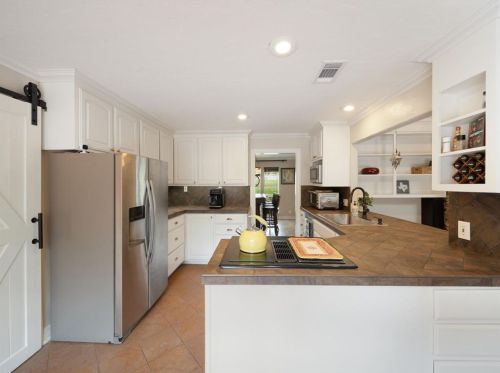 9604 Flintrock Cir, Austin TX 78737-1113 exterior