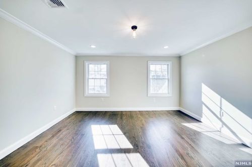 161 Adams Ave, River Edge NJ 07661-1437 exterior