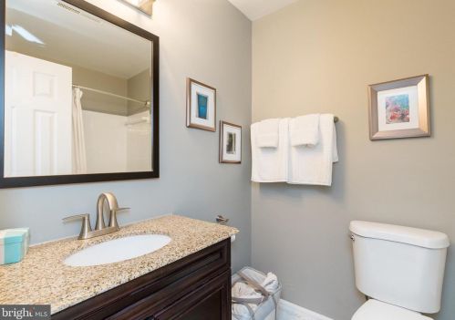 2645 Centennial Ct, Alexandria VA 22311-1304 exterior