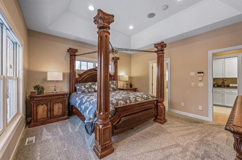 3211 Crestmoor Dr, Saint Paul MN 55125-5010 exterior