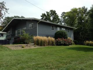 5615 Seward St, Omaha NE  68104-4941 exterior