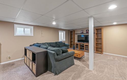 1539 Stockton Ln, Bull Valley IL 60014-2022 exterior