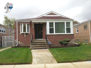 8722 Dante Ave, Chicago IL  60619-7118 exterior