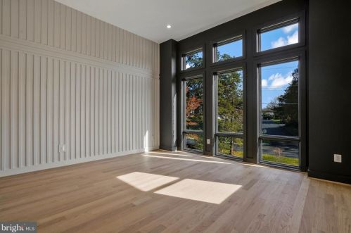 1520 Brookhaven Dr, Mc Lean VA  22101-4127 exterior