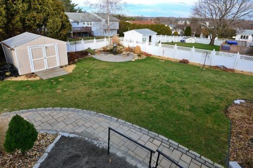 9 Ferncrest Dr, Providence RI 02919-3503 exterior