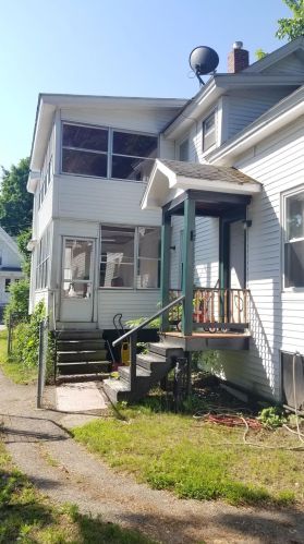 28 Thompson St, Concord NH 03301-2406 exterior