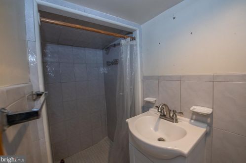 2241 18 St, Philadelphia PA 19132-4314 exterior