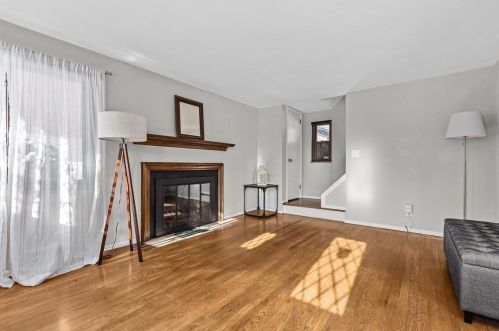 326 Altoona Pl, Pittsburgh PA  15243-2063 exterior