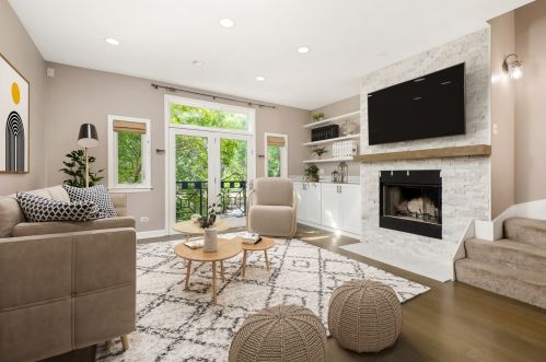 1302 Monroe St, Chicago IL  60607-2510 exterior