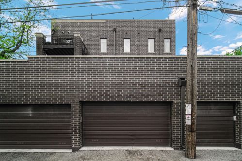 2352 Winona St, Chicago IL  60625-2511 exterior