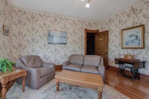 626 4th St, Stillwater MN 55082-4827 exterior