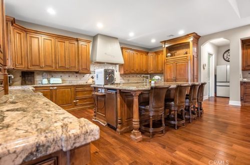 1241 Valencia Mesa Dr, Fullerton CA 92833-2220 exterior