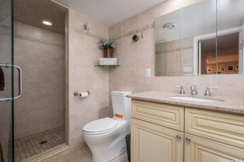 877 Edwards Blvd, Valley Stream NY exterior