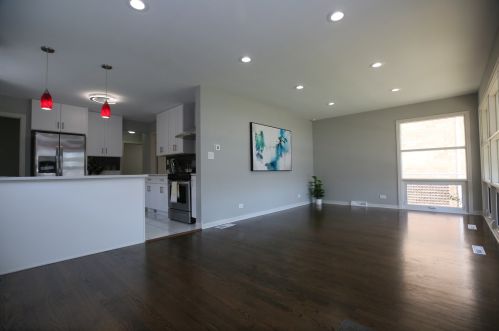 6144 Gunnison St, Chicago IL  60630-2949 exterior