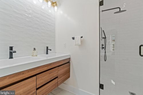 4427 9th St, Washington DC  20011-7105 exterior