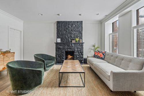 2044 Bissell St, Chicago IL 60614-4206 exterior