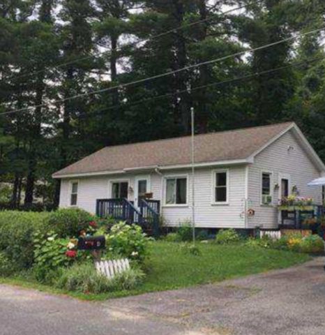 4 Cherry St, Lenox, MA 01240-2201