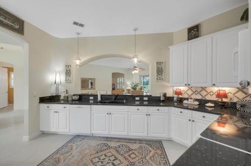 308 Binghampton Ln, Fort Pierce, FL 34983-3434