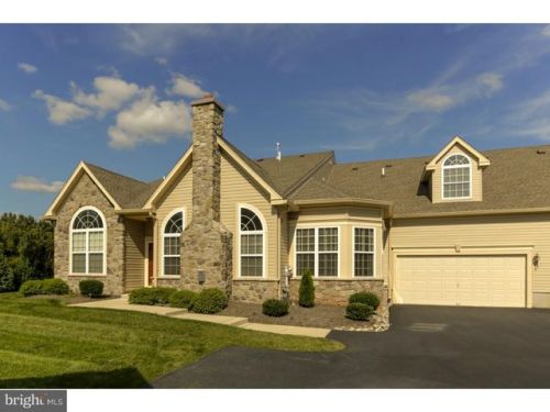 112 Pebble Beach Dr, Limerick, PA 19468-1040