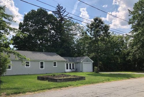 1481 Douglas Ave, Providence RI  02904-4034 exterior