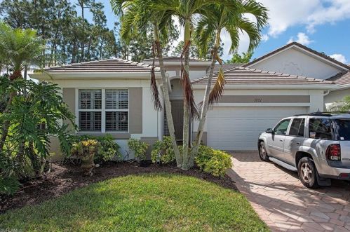 1021 Eastham Ct, Naples FL 34104-8795 exterior