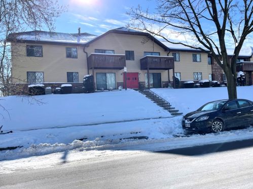 6011 Port Ave, Milwaukee WI  53223-4115 exterior