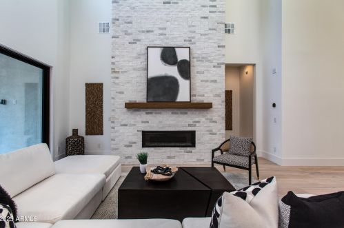 4007 34th St, Phoenix AZ  85040-1820 exterior