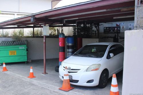 1402 Lusitana St, Honolulu HI 96813-1625 exterior