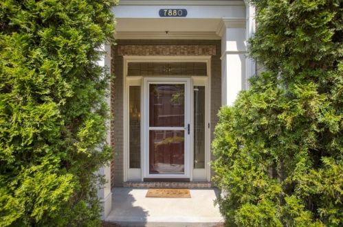 7880 Glisten Ave, Atlanta, GA 30328-2465