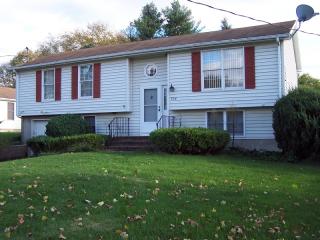 324 Liberty Blvd, Delaware Park NJ  08865-3800 exterior