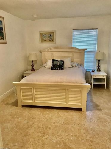 749 91 Ave, Naples FL 34108-2424 exterior