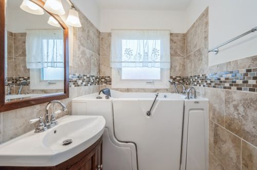 9309 Wallace St, Chicago IL 60620-2346 exterior