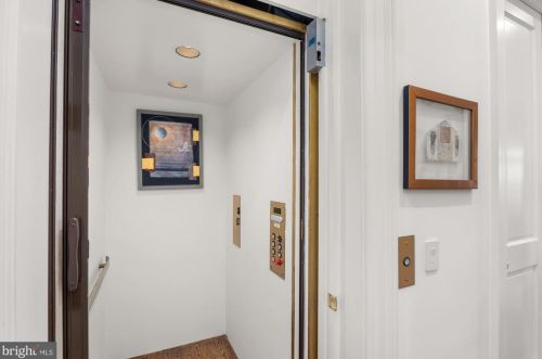 2735 Cathedral Ave, Washington DC  20008-4119 exterior