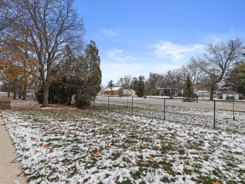 5160 King Arthurs Ct, Milwaukee WI 53221-3138 exterior