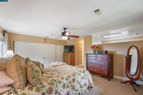 1170 Ridgemont Pl, Concord CA 94521-4831 exterior