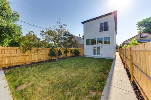 5307 Mcvicker Ave, Chicago IL 60630-1922 exterior