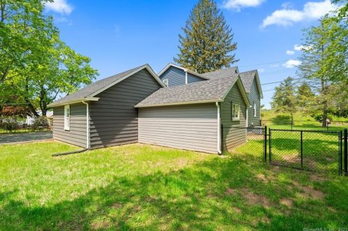 20 Bch St, North Haven CT 06473-3320 exterior